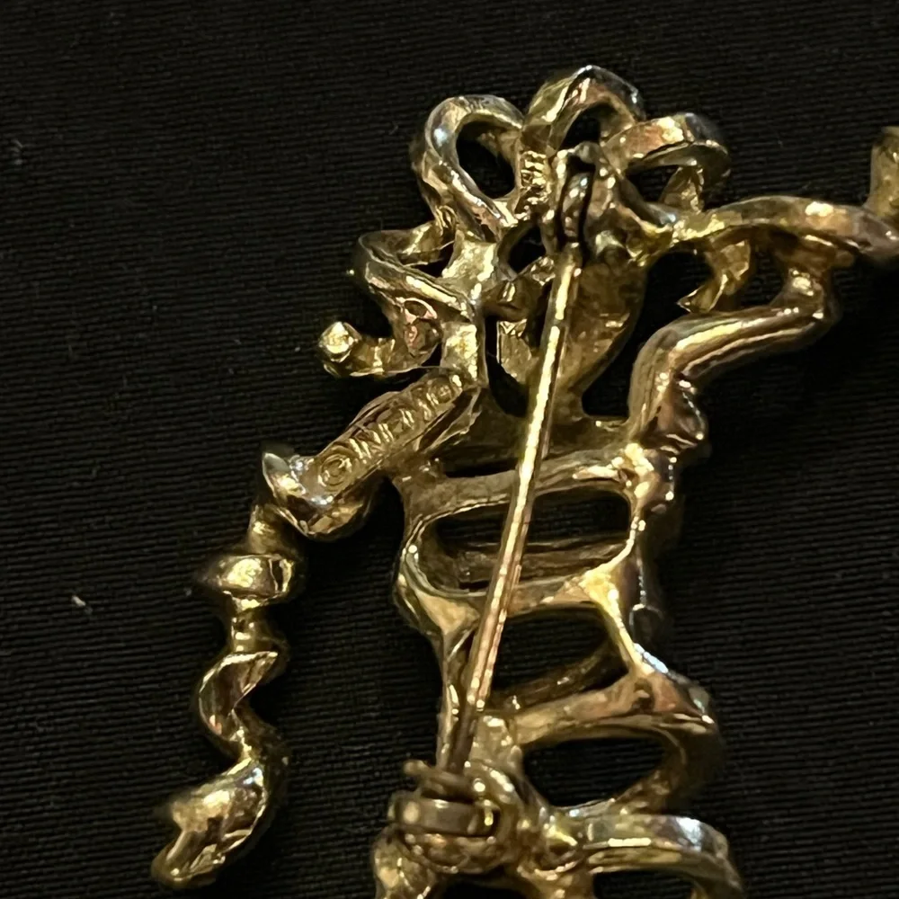 Vintage Gold Tone Corkscrew Dancer Lady Spiral Brooch